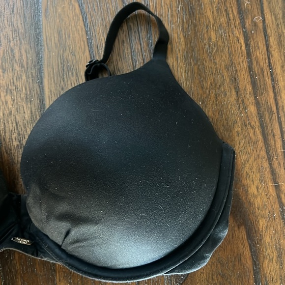 Victoria’s Secrete 34DD Black Push up Bra - Picture 5 of 6